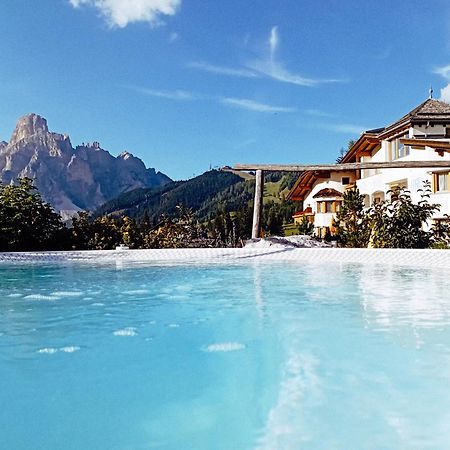 Hotel Costes Corvara In Badia Kültér fotó