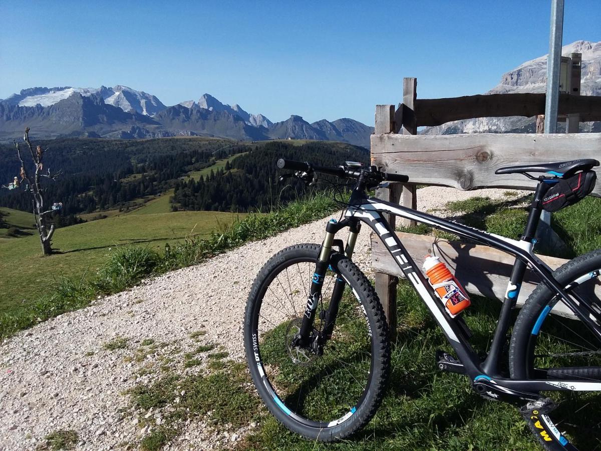 Hotel Costes Corvara In Badia Kültér fotó