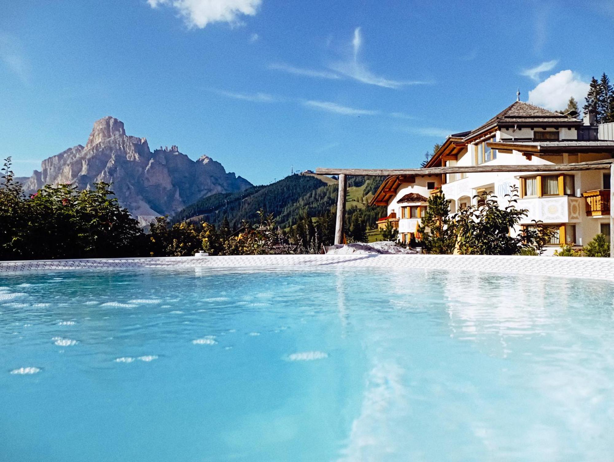 Hotel Costes Corvara In Badia Kültér fotó